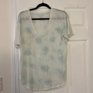 American Eagle soft & sexy v neck tee